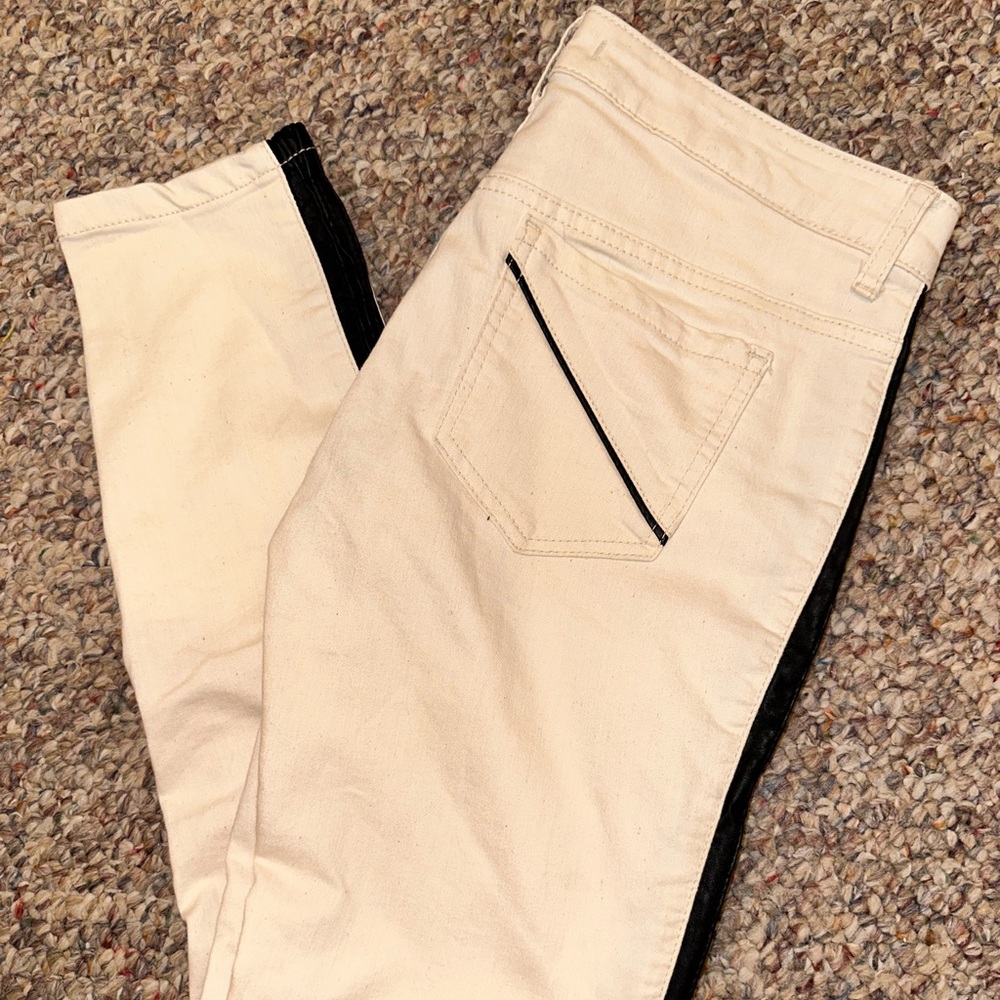 Free People Cream Denim with Black
Leather Detail size 29
